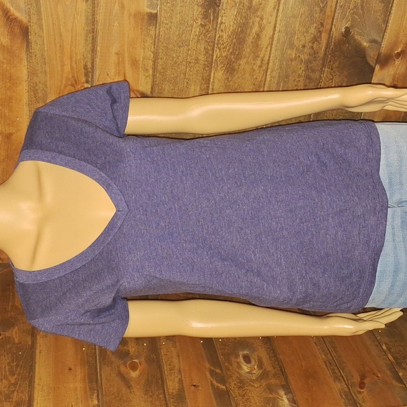 clementine Tops - Clementine v-neck size medium worn once